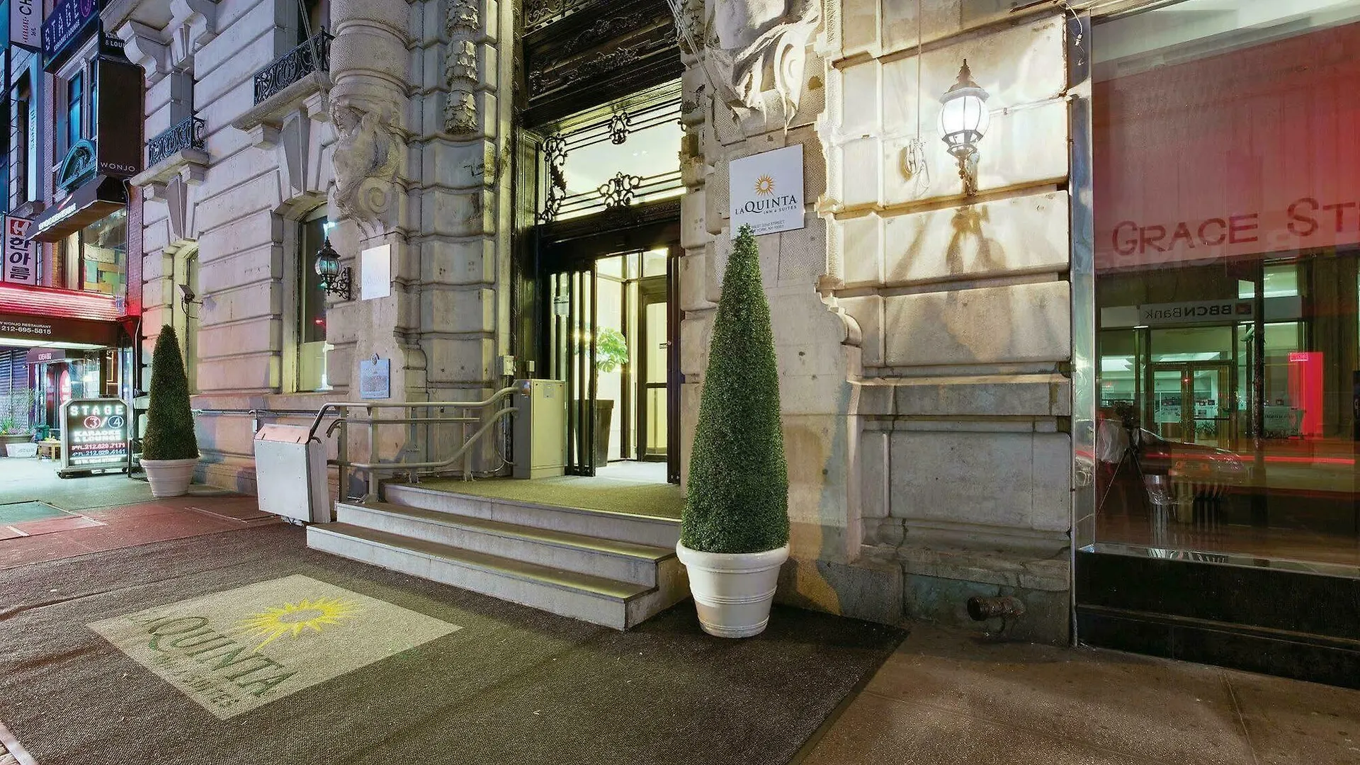 The Hotel At Fifth Avenue New York 3*,